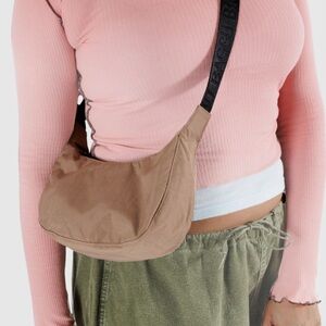 BAGGU Small Nylon Crescent Bag